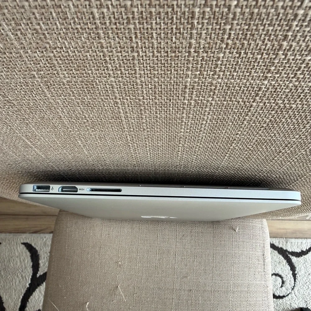 Apple MacBook Pro